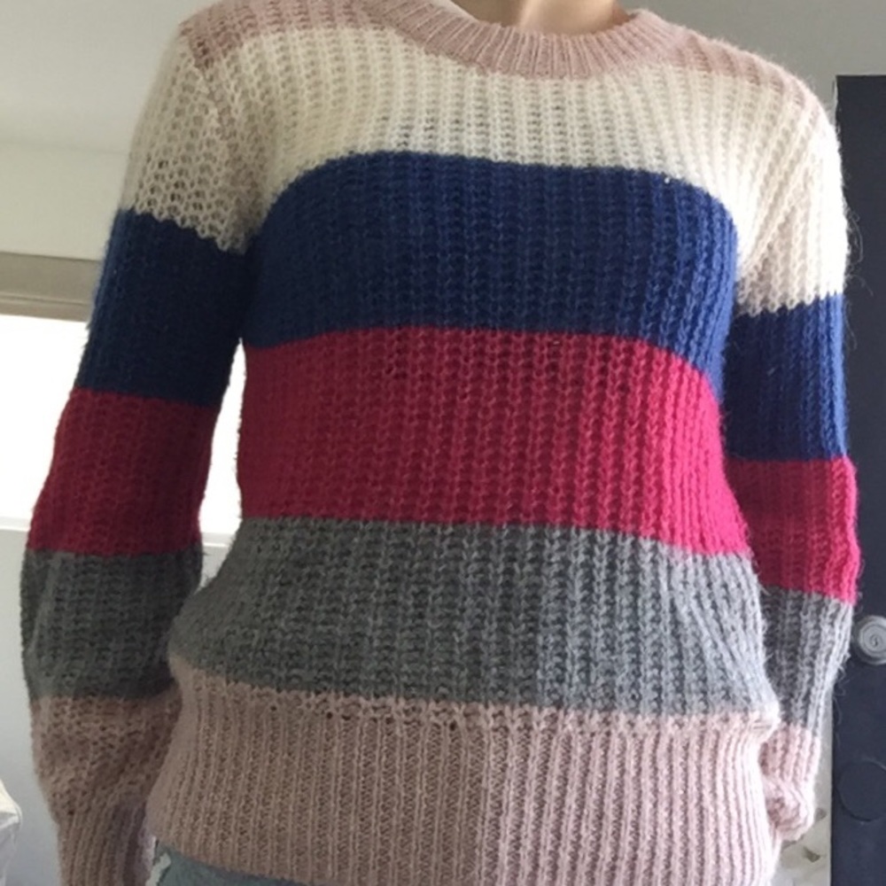 Colorful Abercrombie and Fitch sweater size S